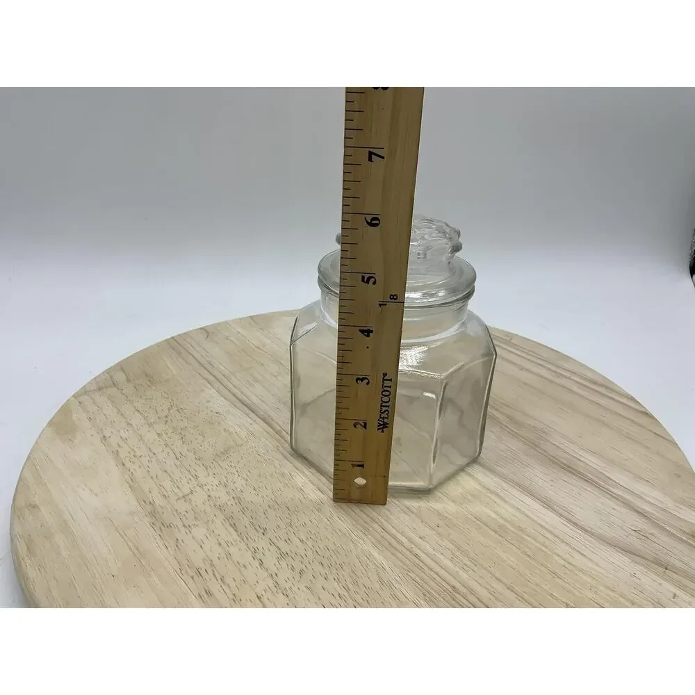 Unbranded clear glass
